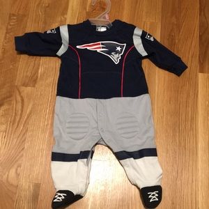 NWOT 0-3m Patriots one piece